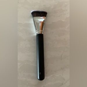 New makeup Brush oval shape, 6”shank, 1.5” wide